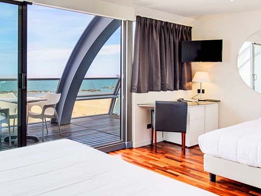 Discover the Sea-view comfort plus room
