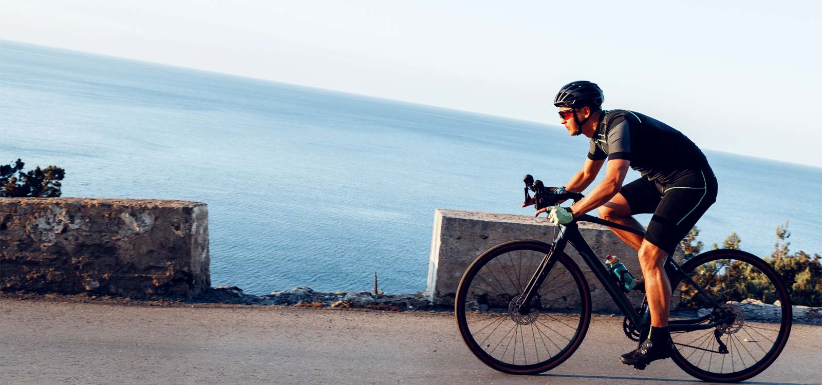 Pedal to discover the seas and mountains